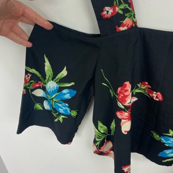 Walter Baker Gigi‎ Cold Shoulder Floral Crop Top South Moon Under Black Size XS - Picture 6 of 10